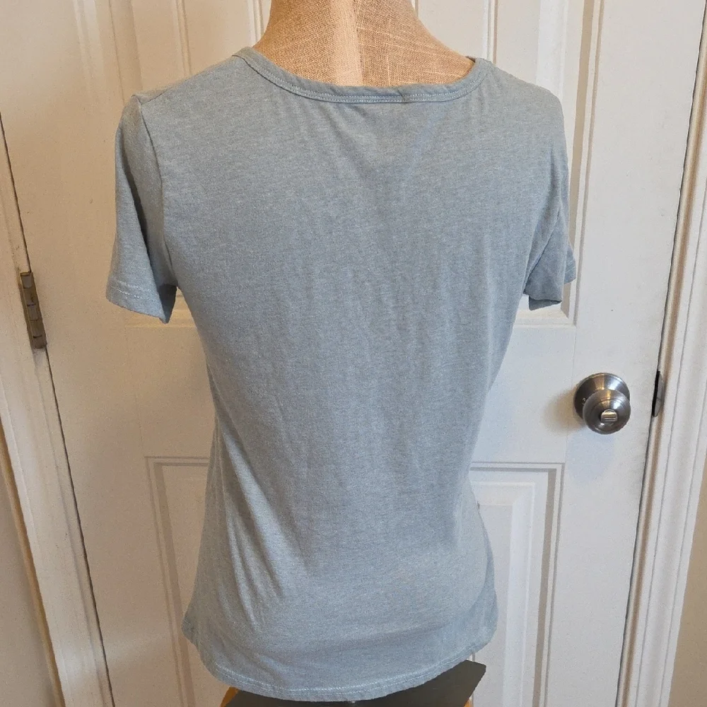 Mint Green Daisy Print V-neck Short Sleeve Tshirt - Picture 2 of 6